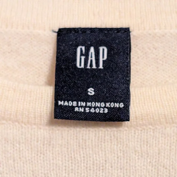 GAP Off-White Long Sleeve Sweater.. Gorgeous ..Small - Picture 3 of 3
